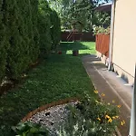 بيت للعطل Lily House *