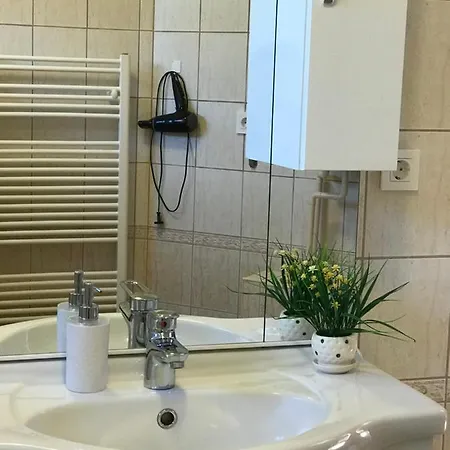 Lily House Tatil Evi