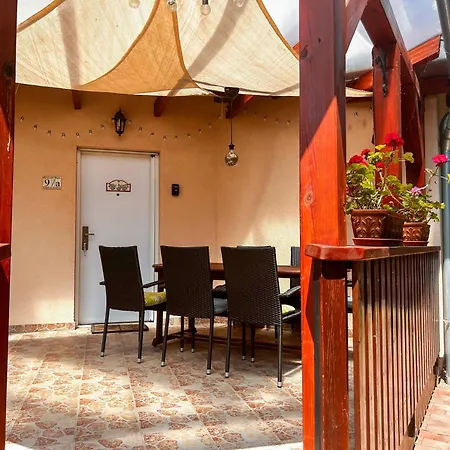 Lily House בית נופש