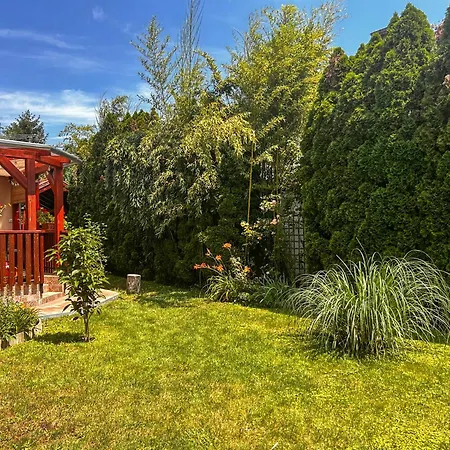 Lily House בית נופש *