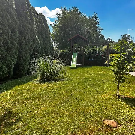 Lily House בית נופש Balatonvilágos