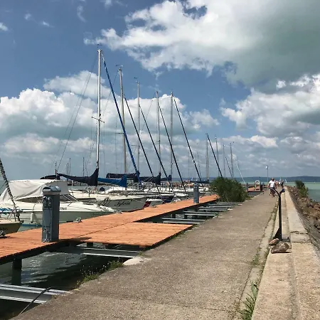 Tatil Evi Lily House Balatonvilágos