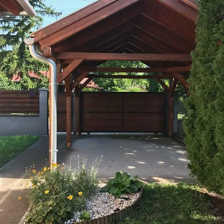 Дом отдыха Lily House *