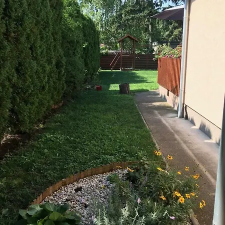 Дом отдыха Lily House *