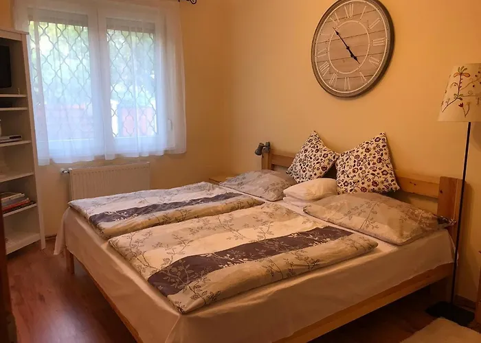 Lily House 펜션 Balatonvilágos