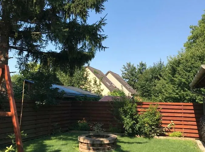 Ferienhaus Lily House